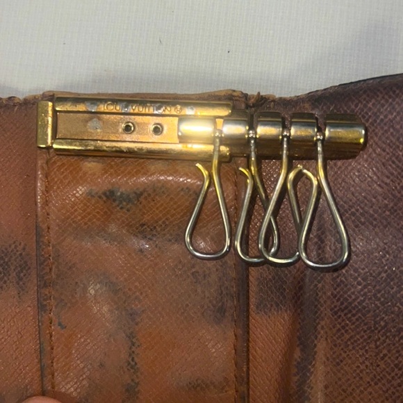 MEN’s Louis Vuitton Monogram Key Holder/Wallet - Picture 6 of 6